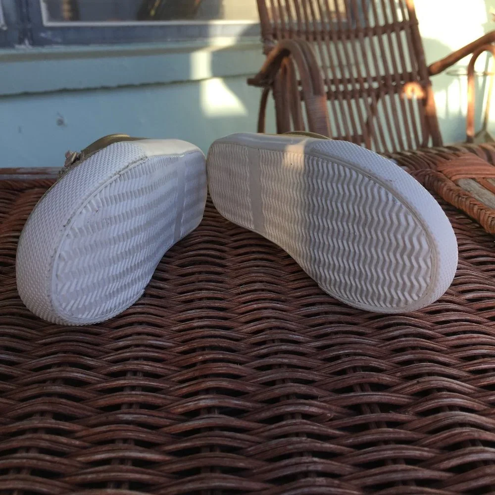 Maggie & Zoe Slip On Double Zipper Bunny Sneakers - Picture 5 of 6